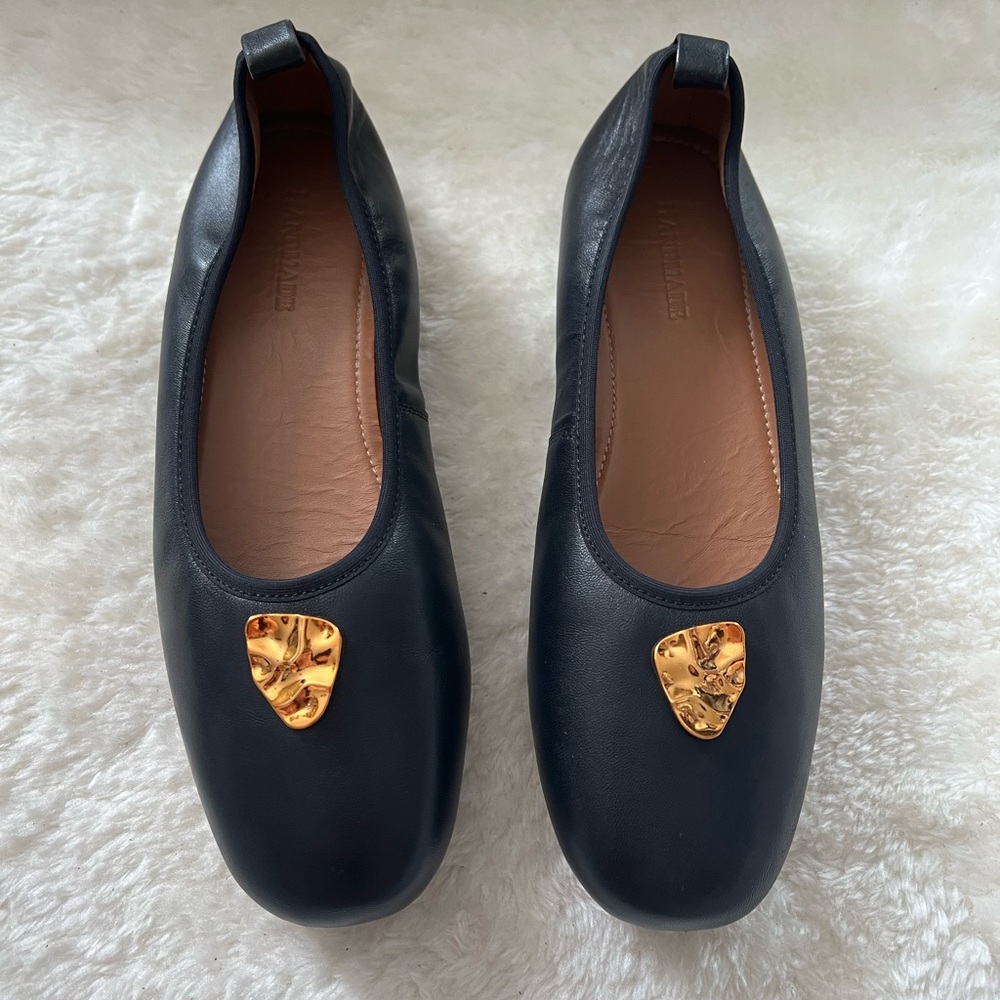 Elegant Black Leather Women's Shoes with Gold Accent